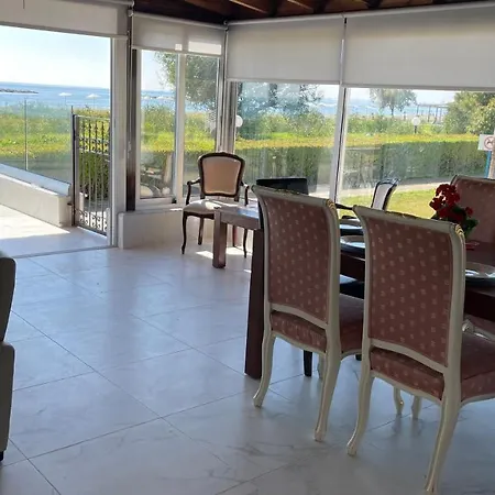 Feriehus Beachfront - Dasaki *